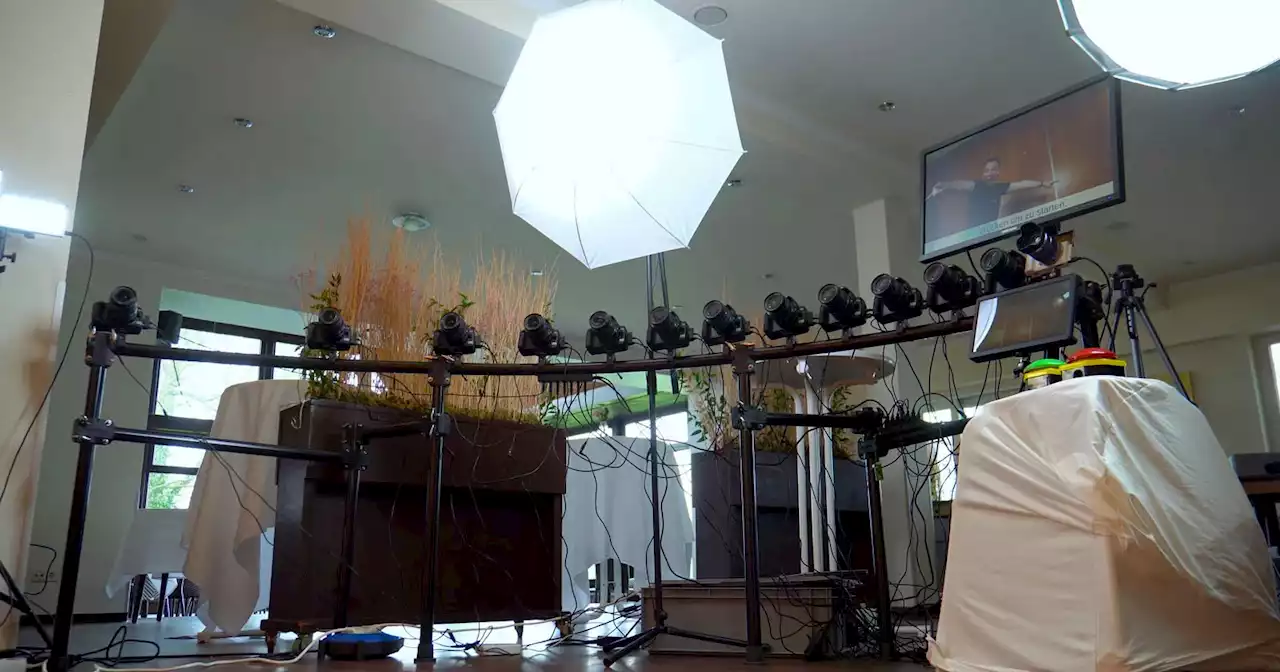 DSLR-Powered Bullet Time Video Booth Brings ‘The Matrix’ to Weddings