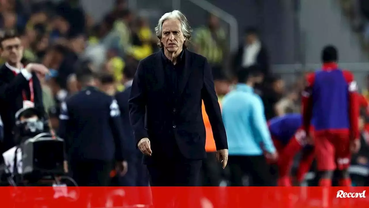 Jesus assume objetivo falhado mas atira: «Taça também é importante»