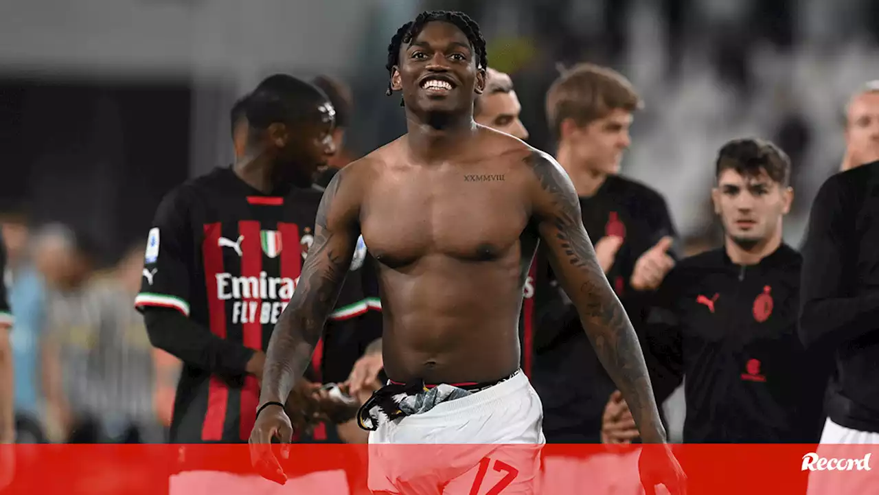 Rafael Leão colocou camisola da Juventus dentro dos calções e foi 'obrigado' a pedir desculpas