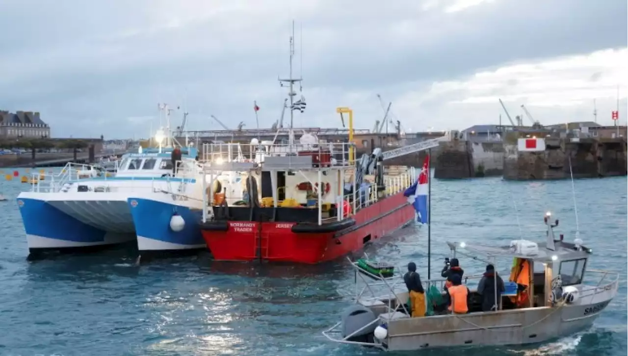 Brexit, scarseggiano i pescatori britannici: dietrofront sui visti agli stranieri