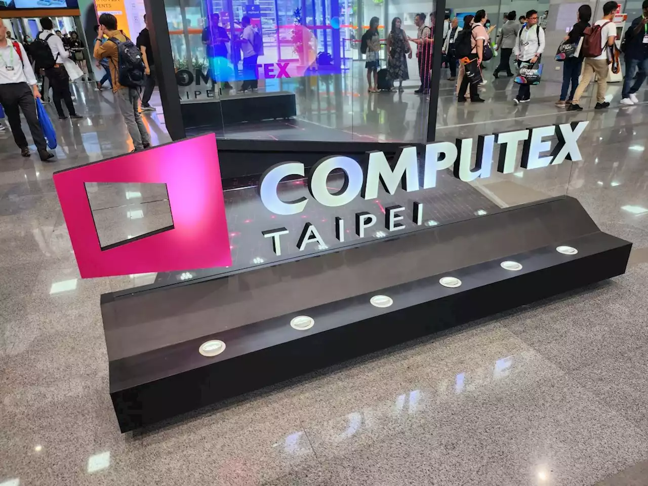 Computex highlights: ROG's Ally handheld, Acer's stereoscopic 3D displays, Spider-Man themed GPU