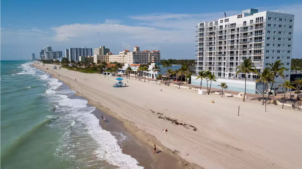 Packed Florida Beach Erupts Into Chaos After Shots Fired on Memorial Day