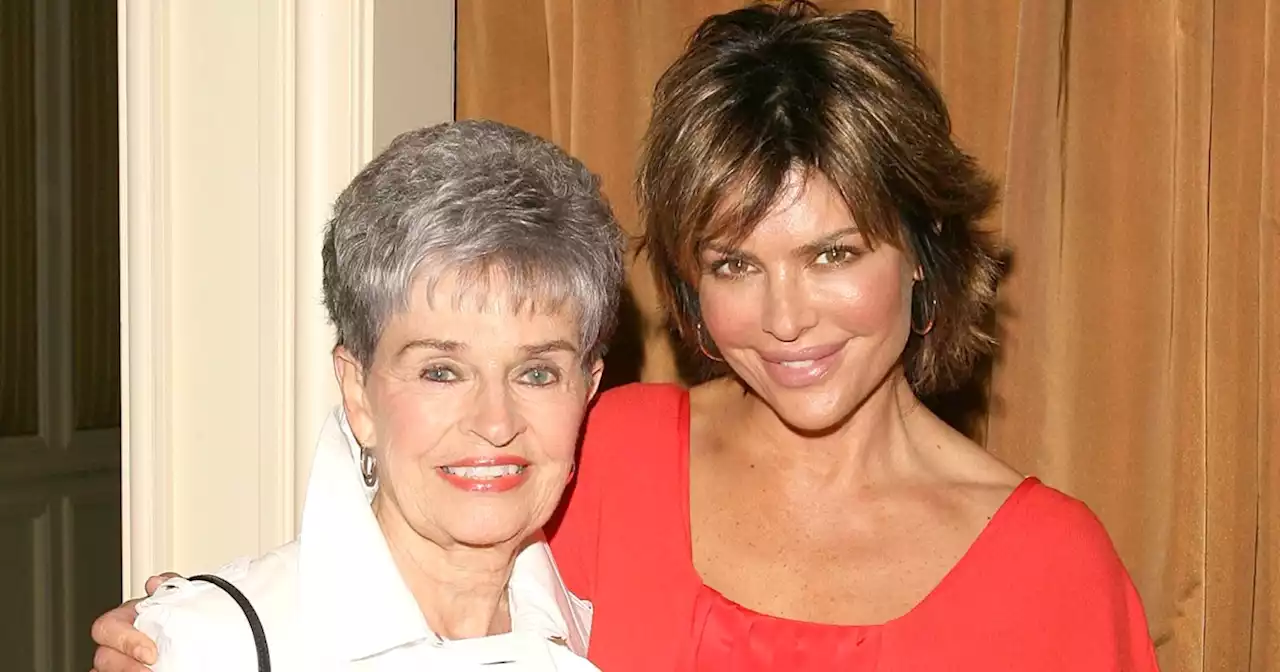 Lisa Rinna says her late mom appeared in a dream to tell her to leave 'Real Housewives'