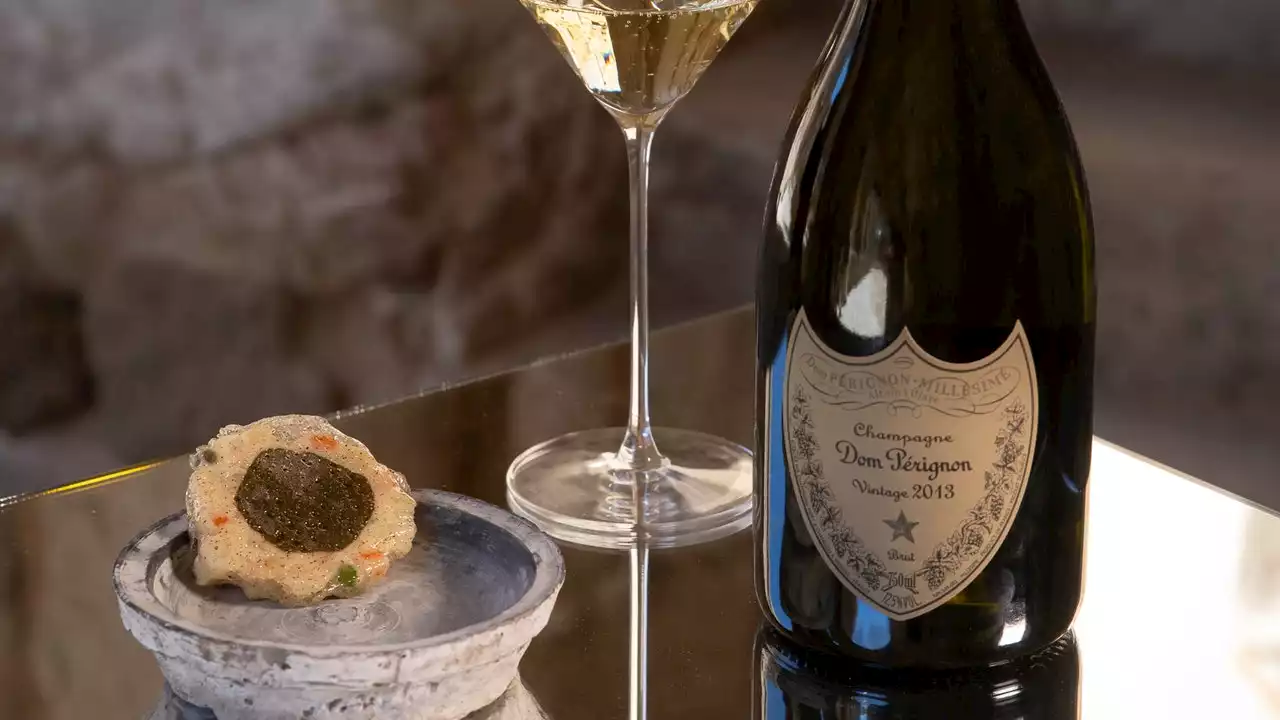 Un baile de sabores, armonía y elegancia: así es el nuevo Dom Pérignon Vintage 2013 (y el exclusivo evento que celebró la firma en el monasterio más antiguo de Madrid)