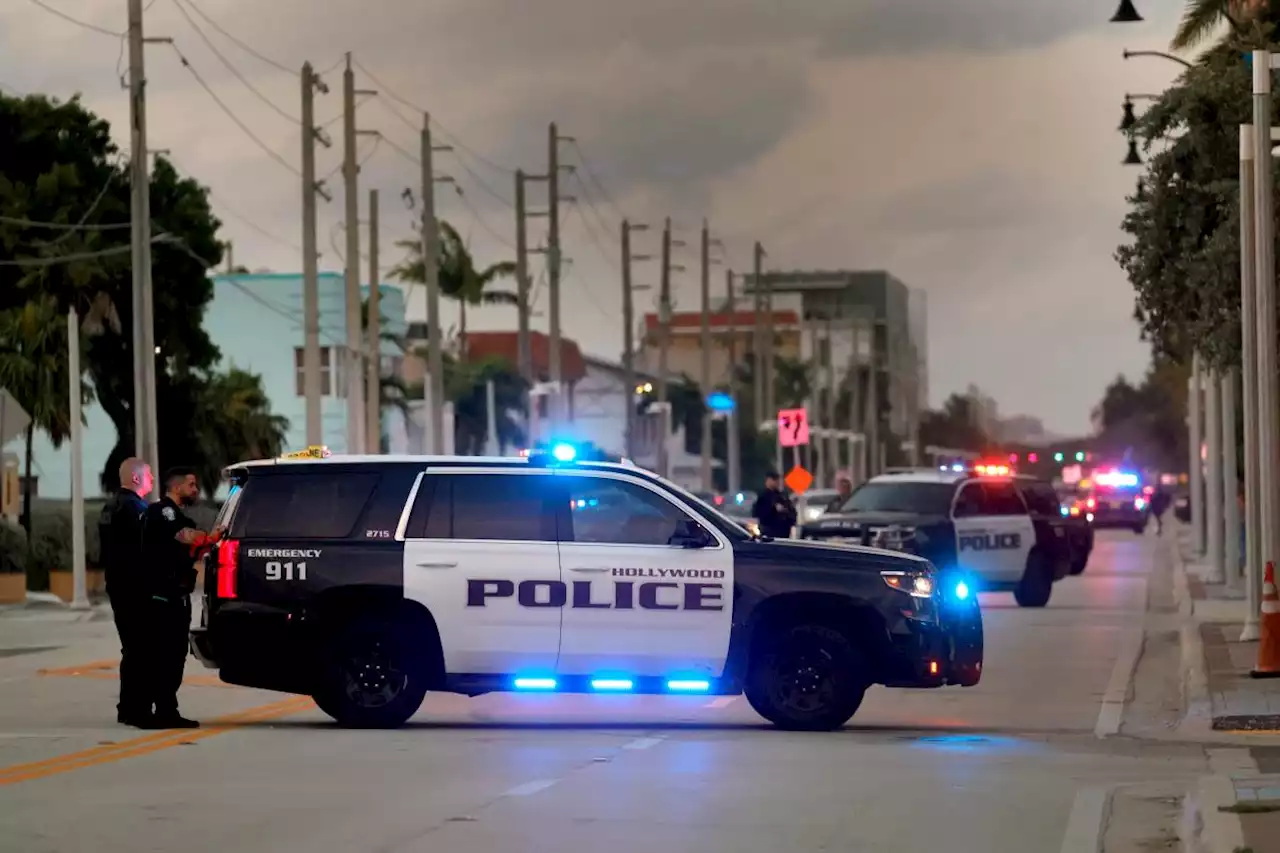 9 injured, including children, in Memorial Day shooting near beach in Hollywood, Florida; suspect detained