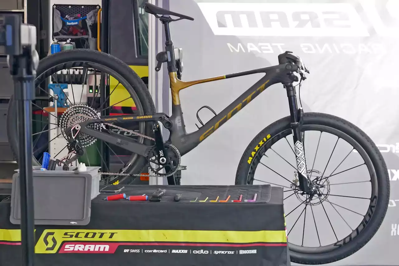 Spy Shot: A Next-gen Prototype RockShox SID SL Ultimate XC MTB Fork for Nino Schurter?