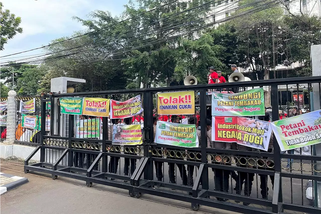 RUU Kesehatan: Industri, Buruh, dan Petani Tembakau Minta RDPU ke DPR