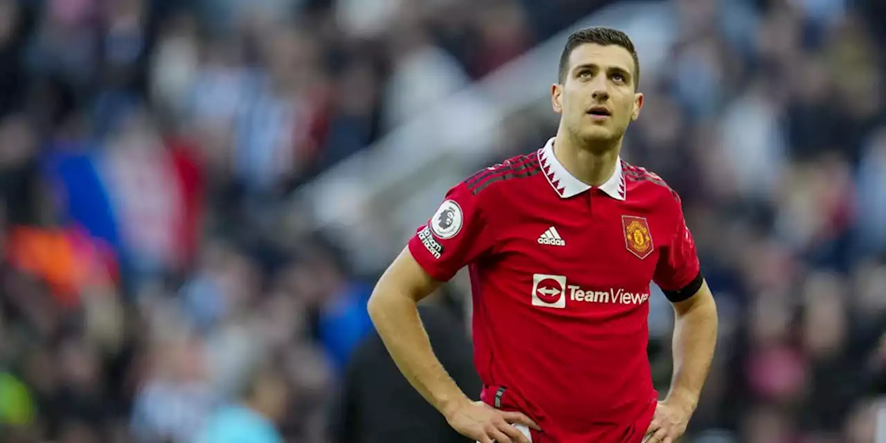 Resmi, Diogo Dalot Teken Kontrak Baru di Manchester United - Bola.net