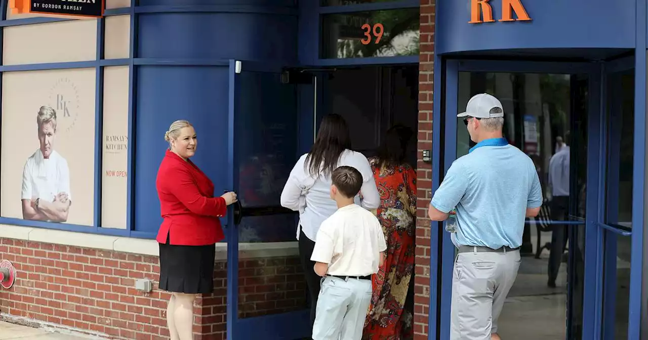 Ramsay's Kitchen in Naperville draws big crowds on its first day