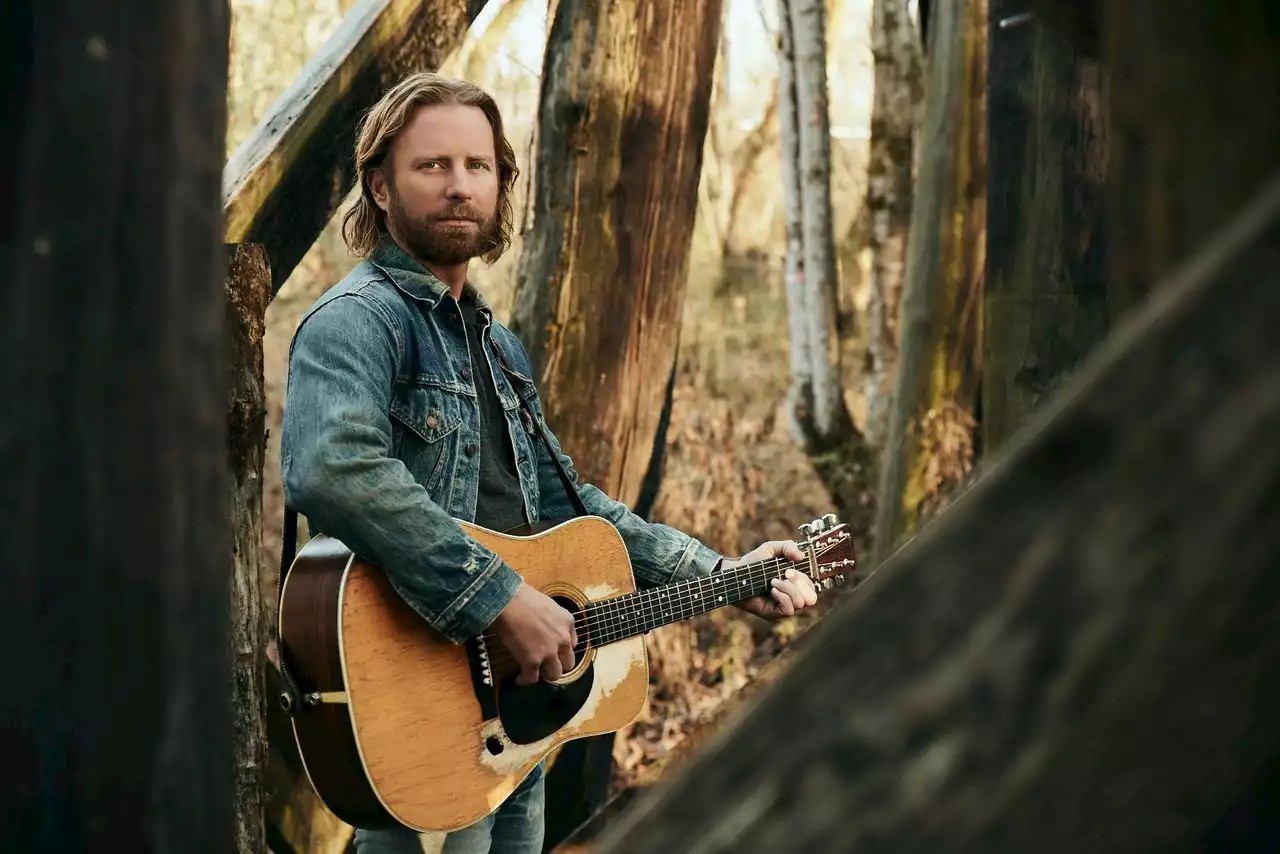 Dierks Bentley celebrates 10 albums and 20 years with show at Blossom Music Center