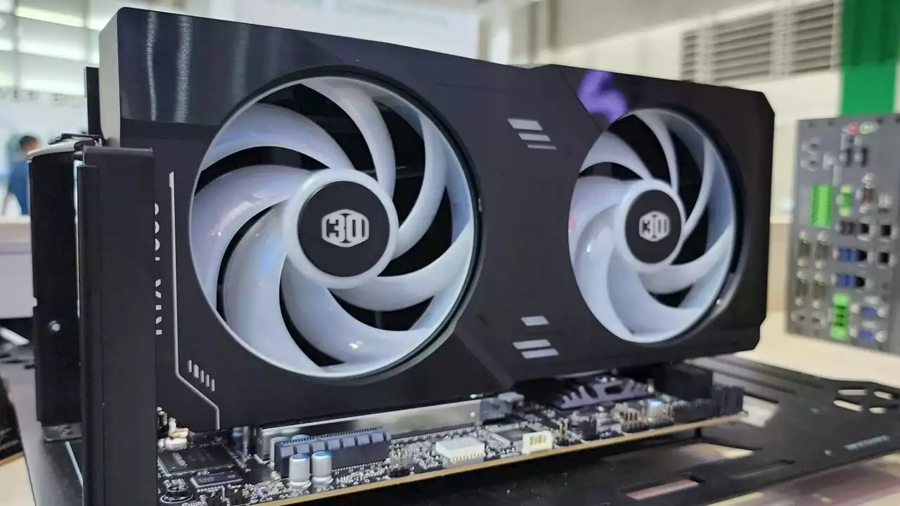 GeForce RTX 4090 Verto: Cooler Master & PNY machen mit 4,5 Slots Jagd auf Noctua