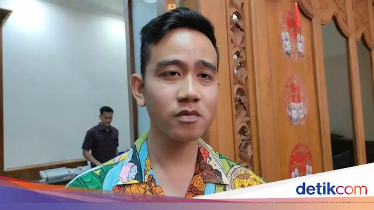 Gibran Curhat Kena Marah saat Tertibkan Baliho Bacaleg: Malah Aku Dinesoni