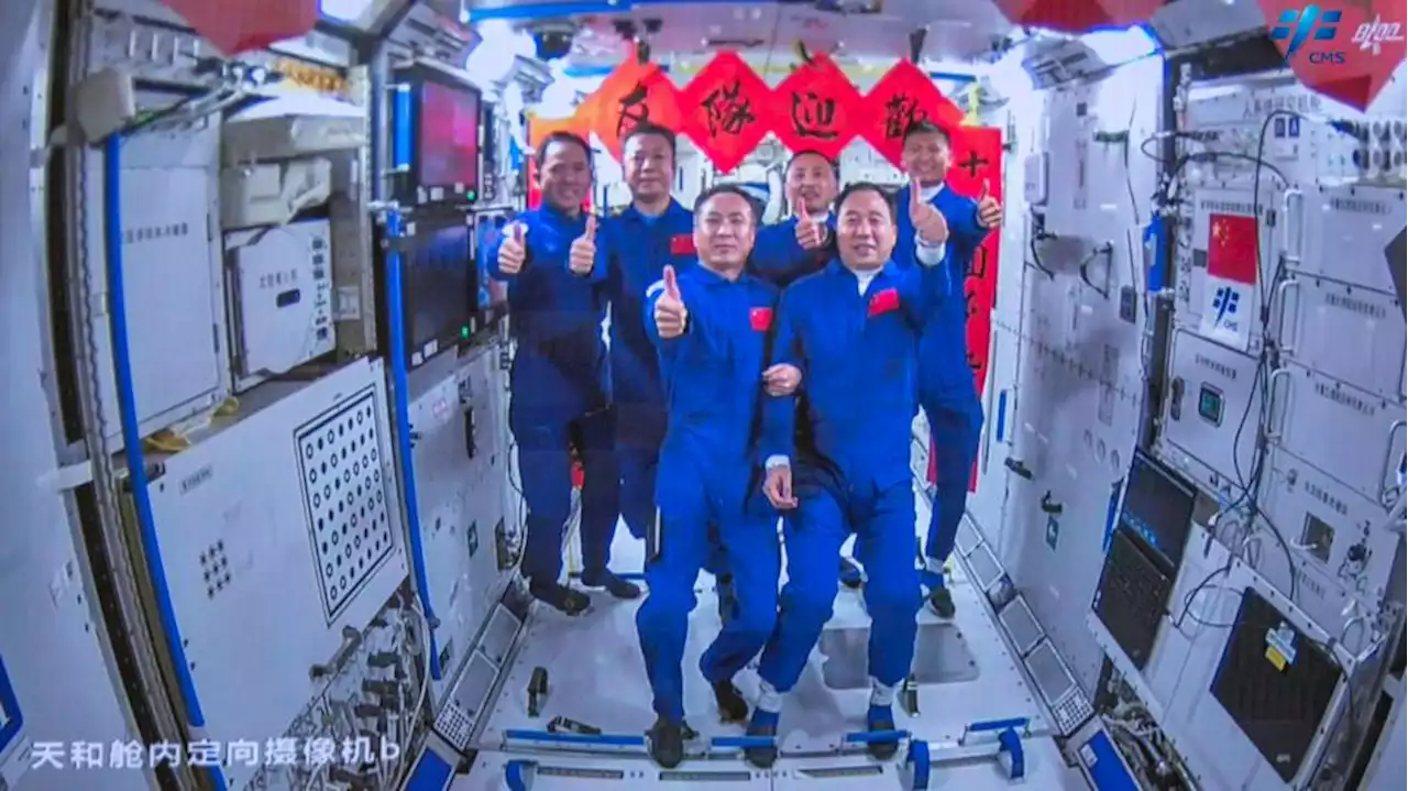 Misión china con el primer astronauta civil llega a la estación espacial Tiangong