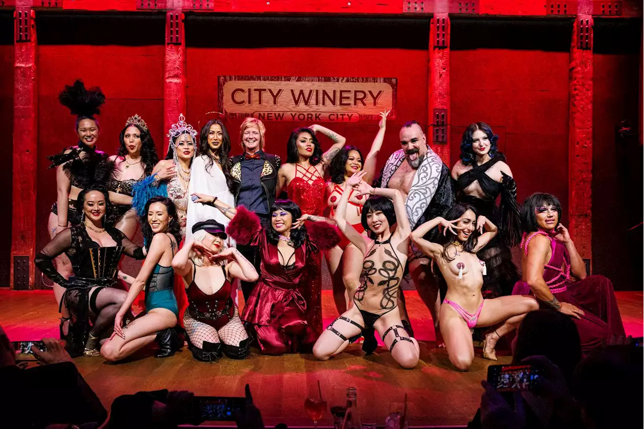 These Asian American Burlesque Performers Are Slaying The House Down — And Subverting Stereotypes