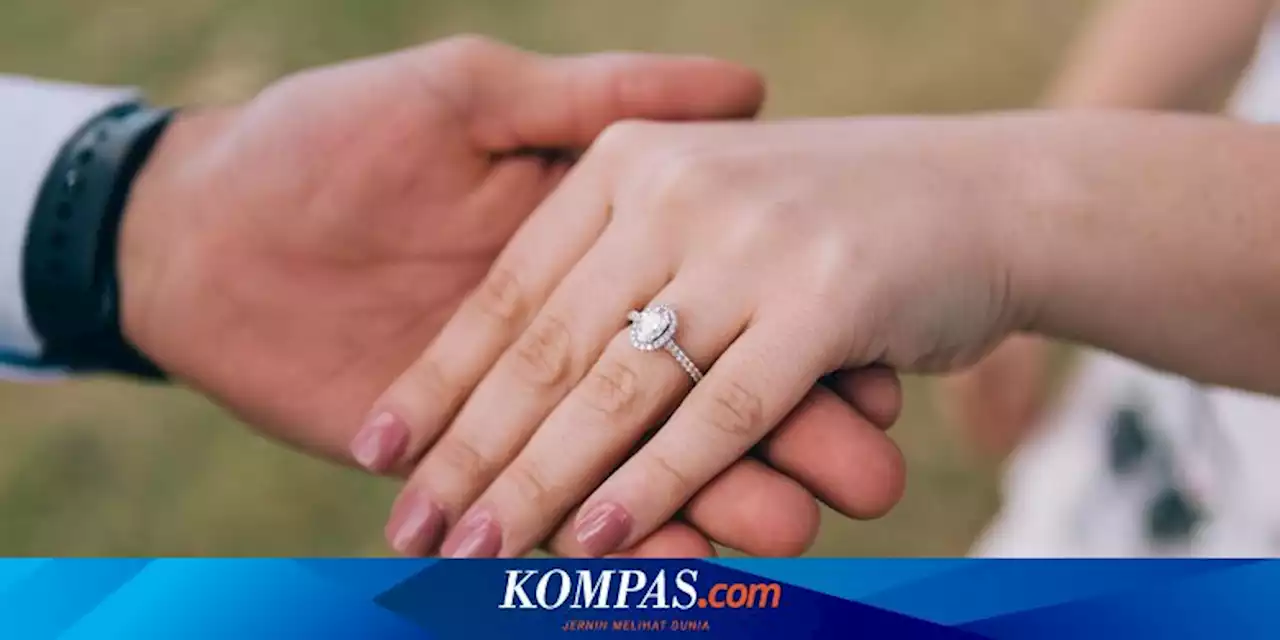 7 Cara Merawat Cincin Tunangan Agar Tidak Gampang Hilang dan Kusam