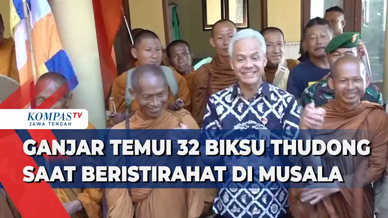 Ganjar Temui 32 Biksu Thudong Saat Beristirahat di Musala