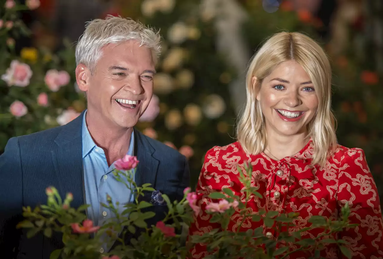 Holly Willoughby could leave This Morning to 'relaunch her career'