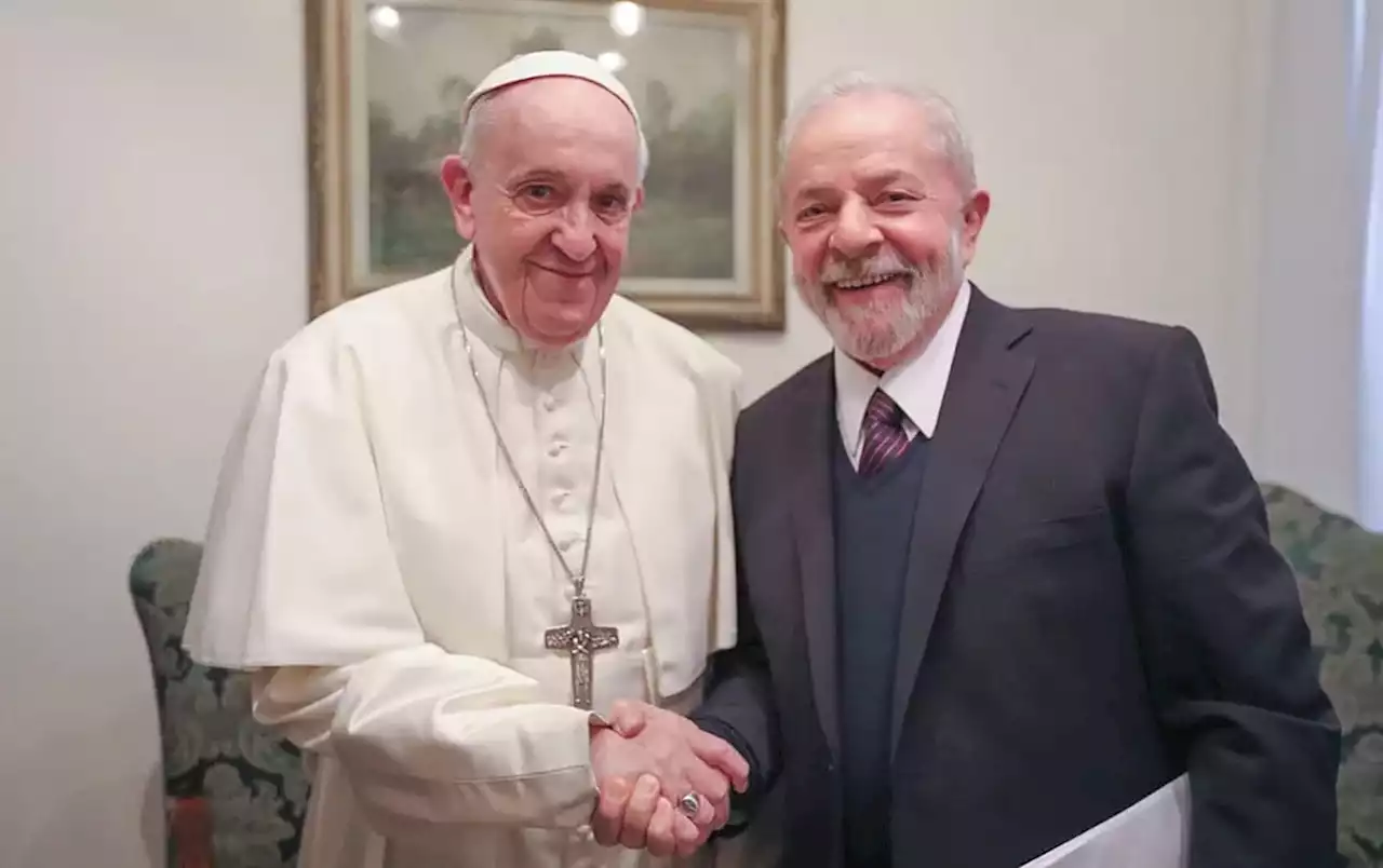 Lula conversa com o papa Francisco por telefone sobre pobreza e paz mundial