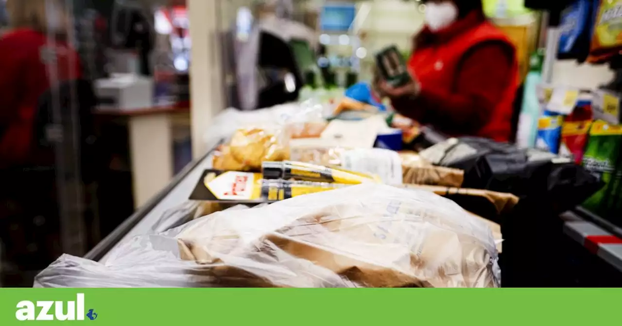 Sacos de plástico para pão, fruta e legumes vão passar a ser pagos nos supermercados