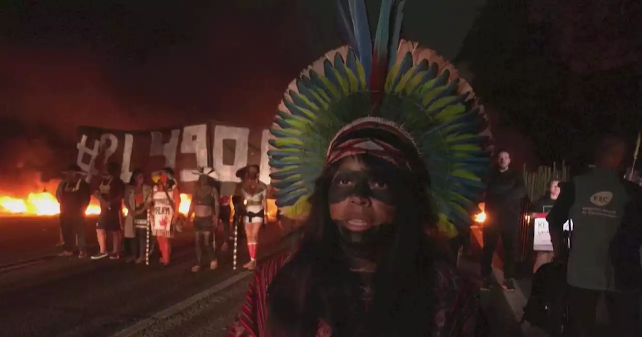 Arco e frecce contro i lacrimogeni, ma la Camera brasiliana affonda i diritti dei nativi