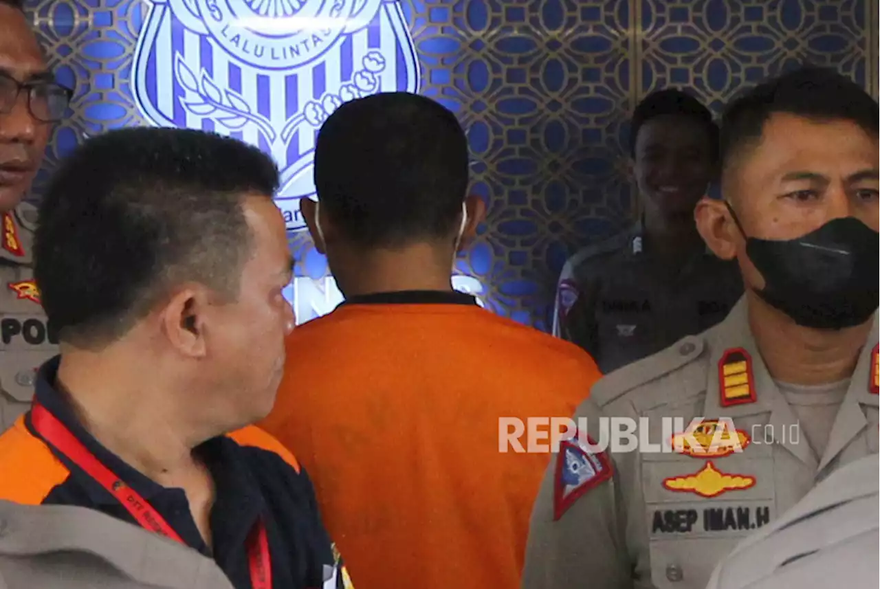 Keluarga Tersangka Jenguk Santri yang Ditabrak Moge |Republika Online