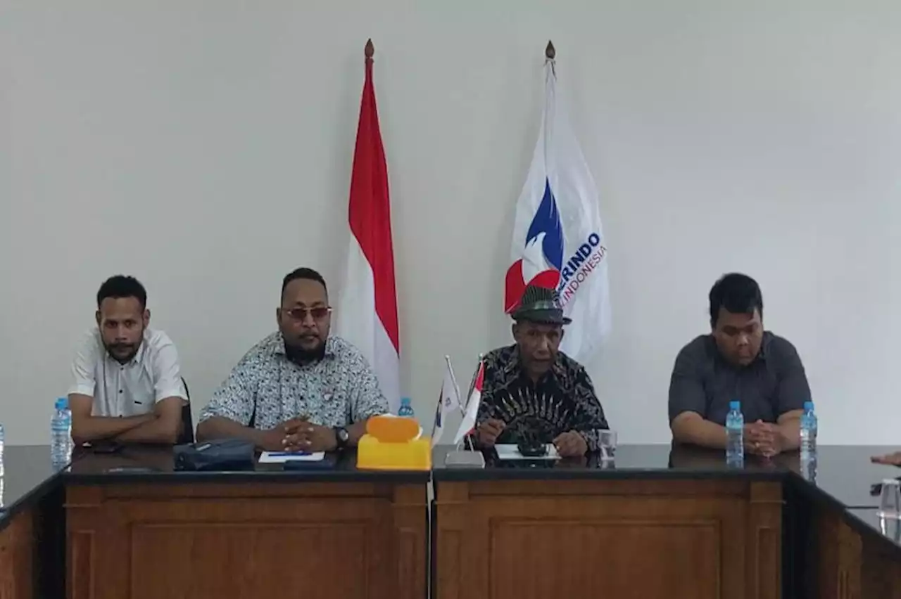 Tokoh Adat Biak Dukung Petrodes Mega Keliduan Maju Jadi Bacaleg Perindo