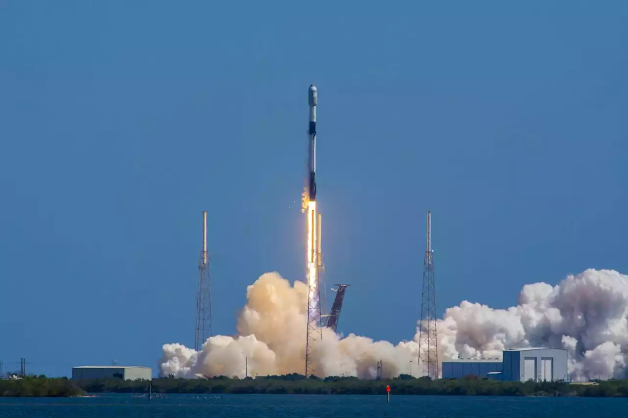 Watch SpaceX launch 52 Starlink satellites to orbit early Wednesday