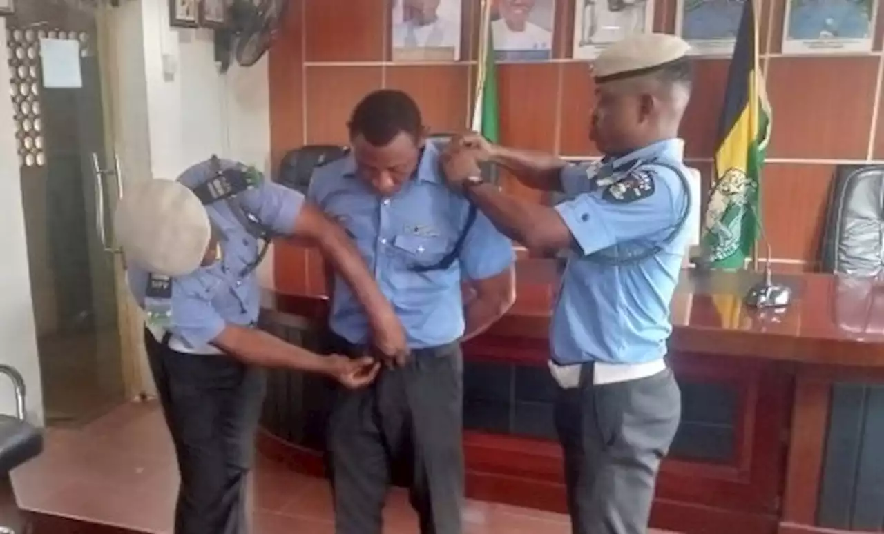 Police dismiss officer for 'extorting N98,000' from man in Lagos | TheCable