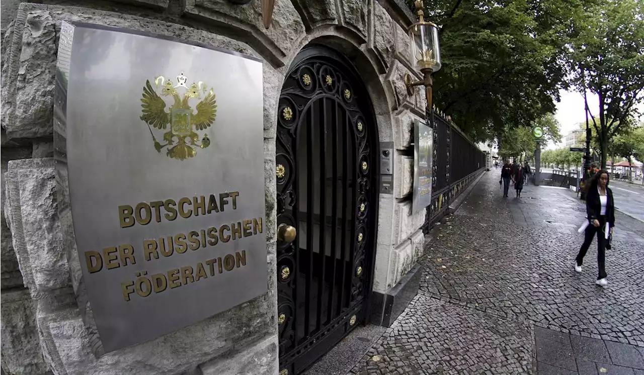 Germany orders Russia to close 4 out of its 5 consulates in tit-for-tat move