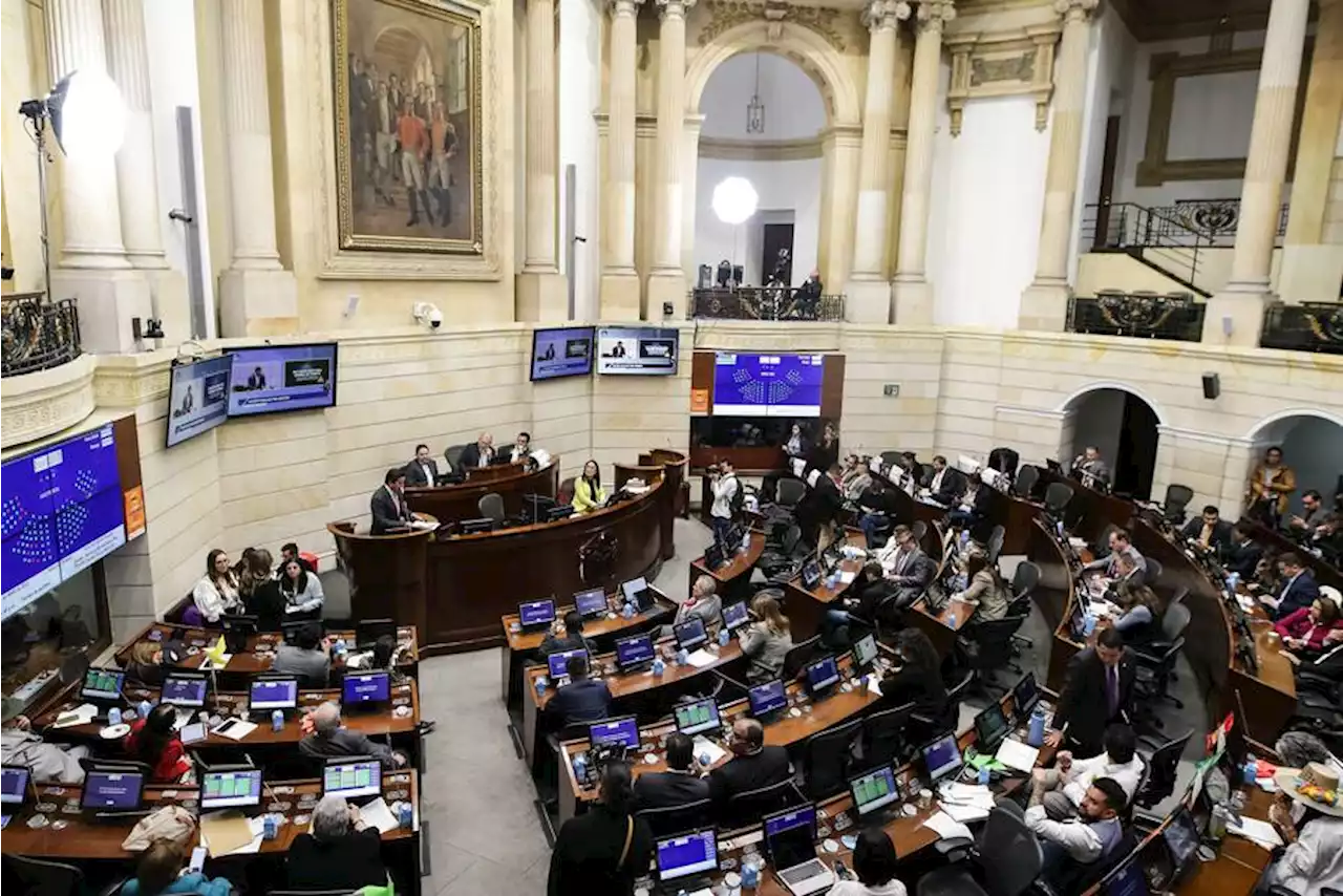 Reforma para reducir las vacaciones del Congreso quedó a un debate de ser realidad