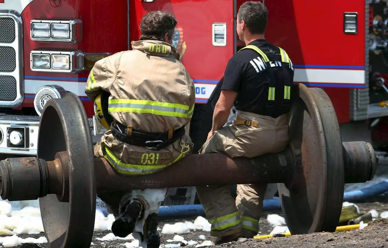 Les inondations au Québec font deux morts parmi les pompiers