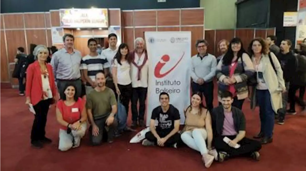 Experimentos, concurso y charlas, actividades de Instituto Balseiro en la Feria del Libro