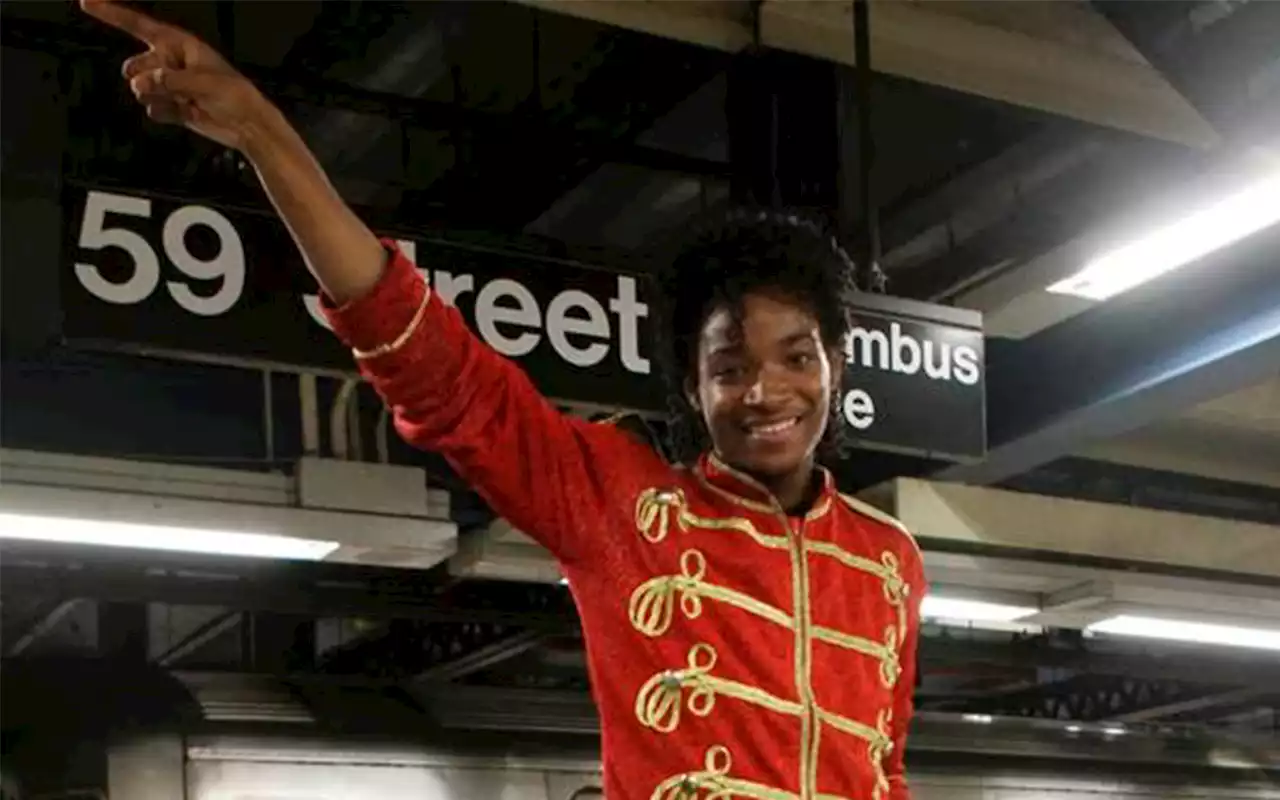 Estrangulan a imitador de Michael Jackson en metro de NY | Video