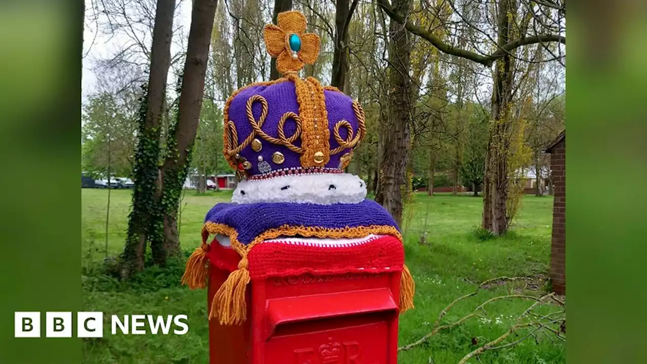 Sudbury: Coronation postbox topper feared stolen