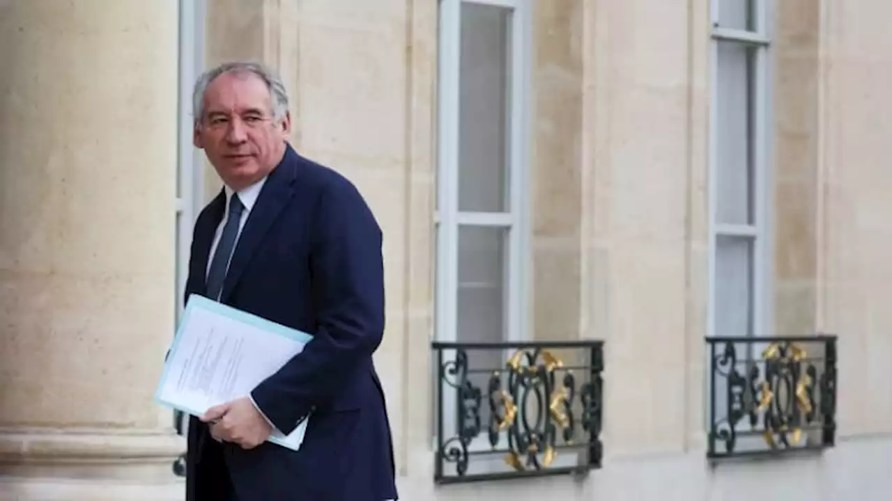 'Ne faisons pas un service public pour donner la mort': Bayrou exprime ses réserves sur le projet de loi sur la fin de vie