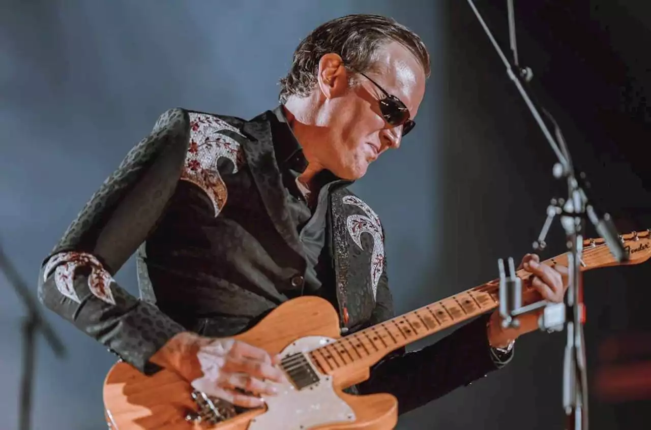 Guitar Great Joe Bonamassa Humbly Says His Bandmates Are ‘Better Than Me’: Behind the Setlist Podcast