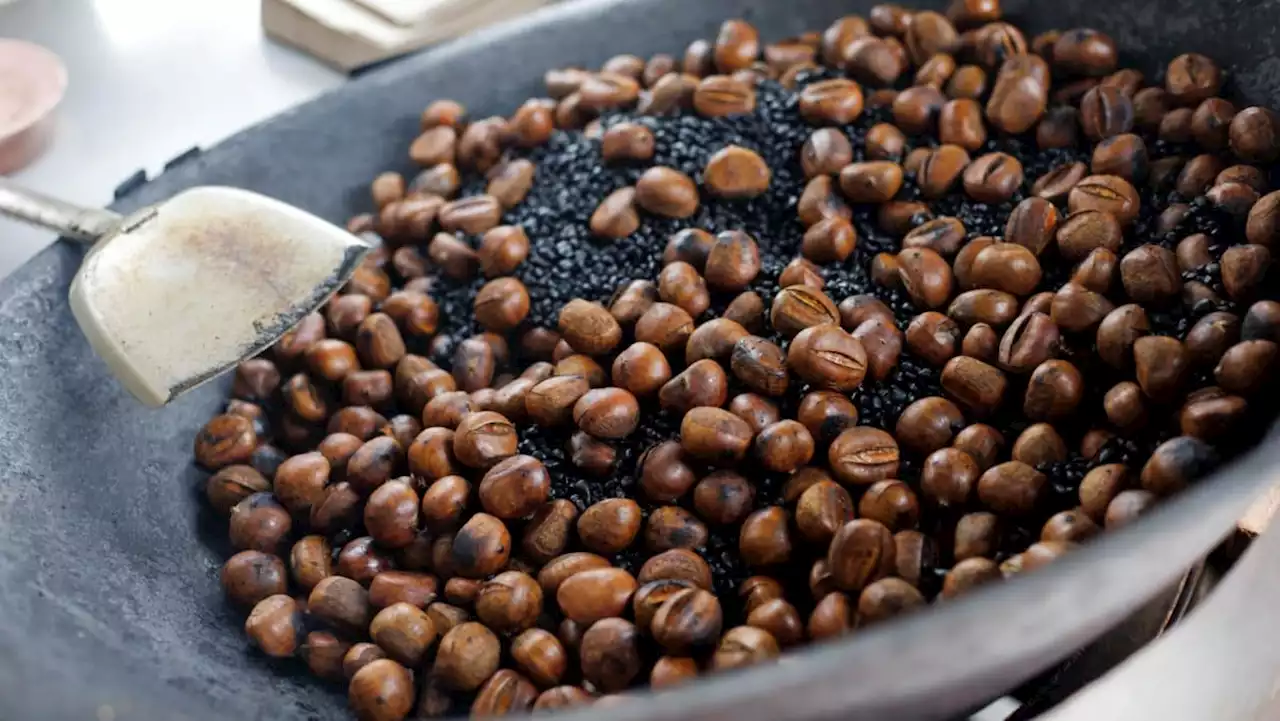 Unlicensed street hawker fined S$27,600 for selling roasted chestnuts at public places