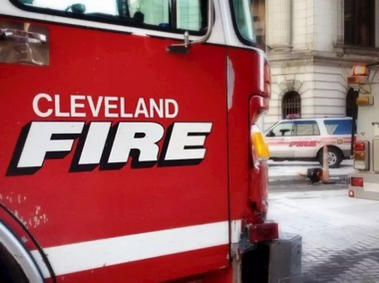 Woman dies in Cleveland fire Wednesday morning