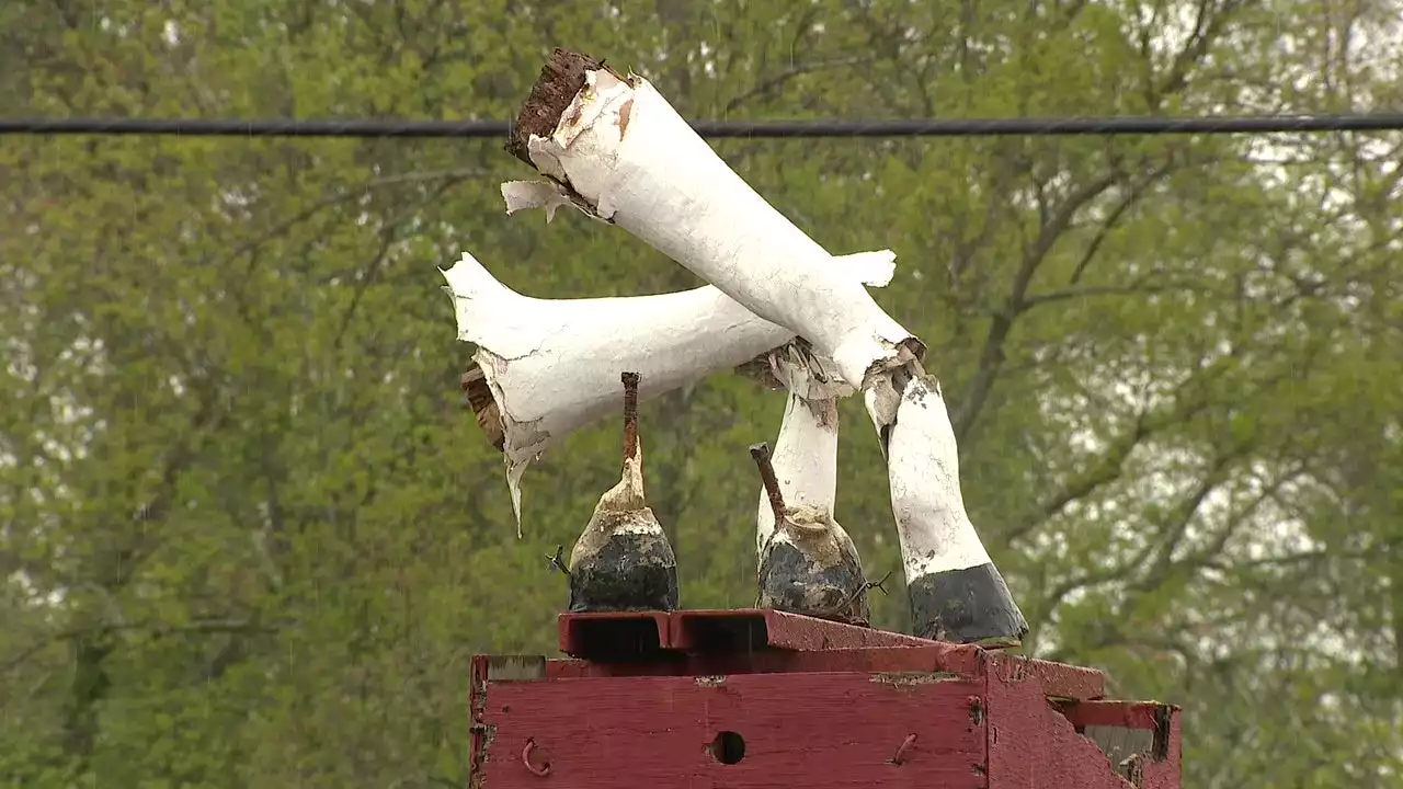 Iconic white horse statue stolen from pedestal along New Jersey highway