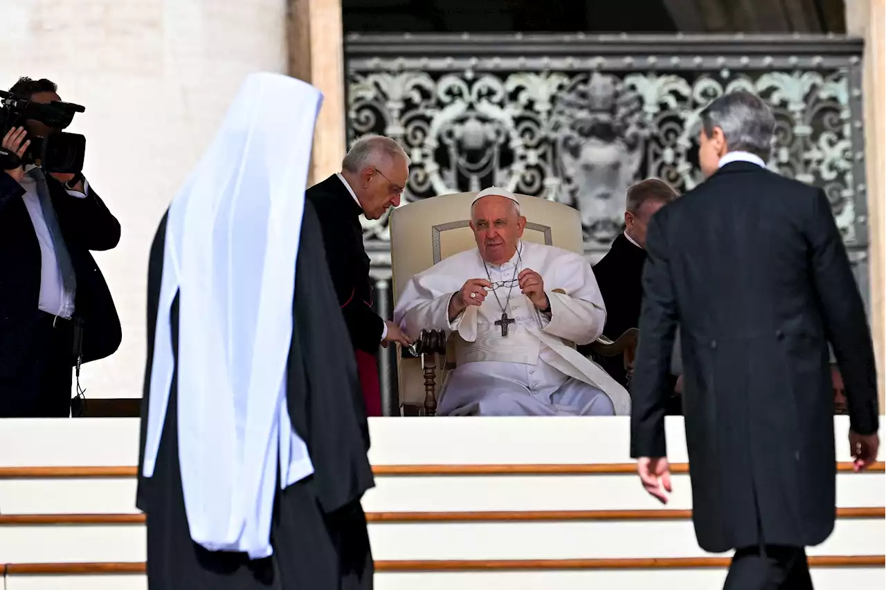 Pope Francis greets Russian Orthodox leader amid secret Vatican 'mission' to end war in Ukraine