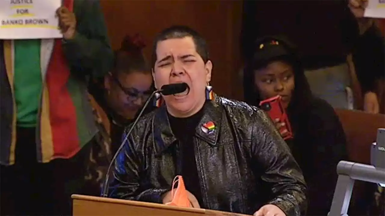 Pro-trans activist delivers blood curdling scream at San Francisco Board of Supervisors meeting