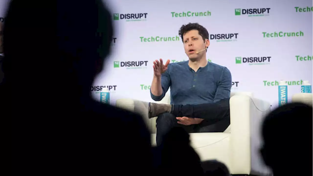 Sam Altman: OpenAI-CEO: Künstliche Intelligenz sollte reguliert werden wie Atomwaffen