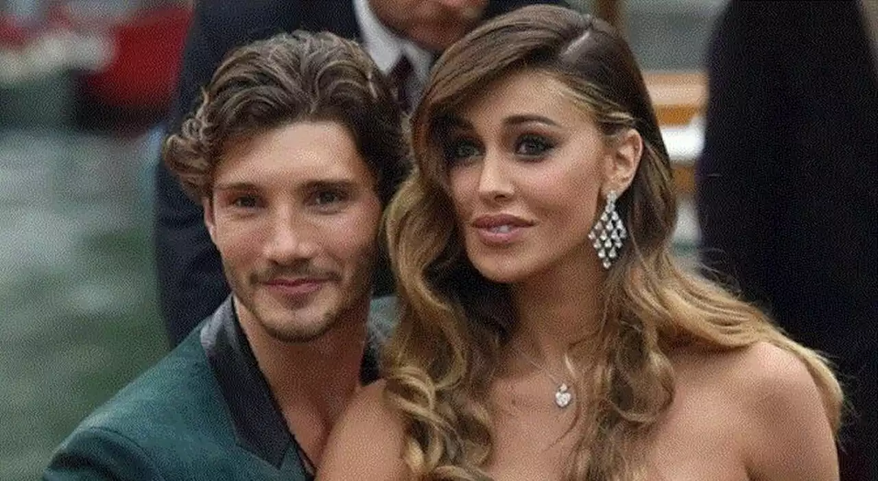 Stefano De Martino: «Con Belen sogno camere da letto separate. Maria De Filippi mi ha riportato sulla retta via»