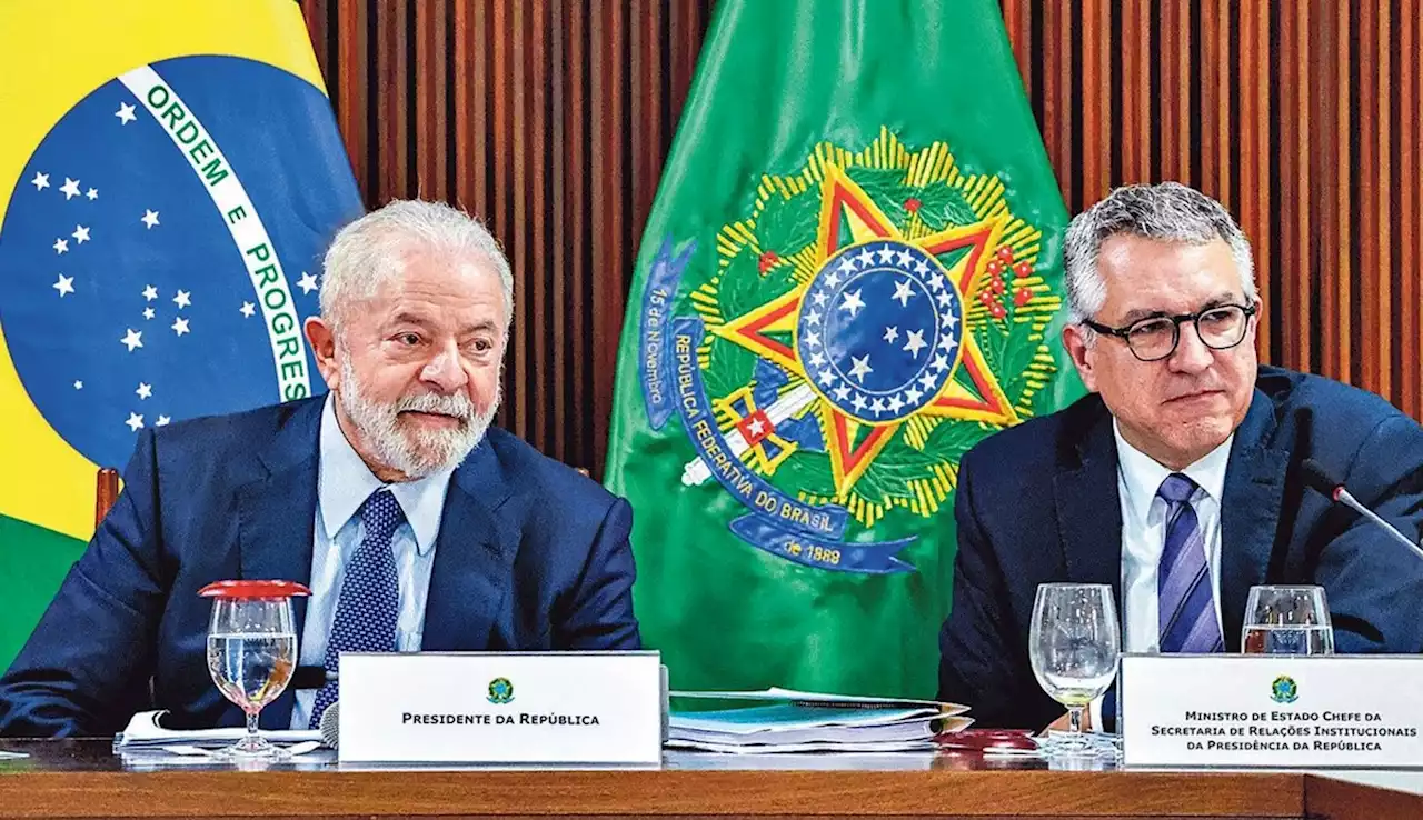 Após críticas de Lira, Lula afirma esperar de Padilha 'capacidade de organizar' o Congresso