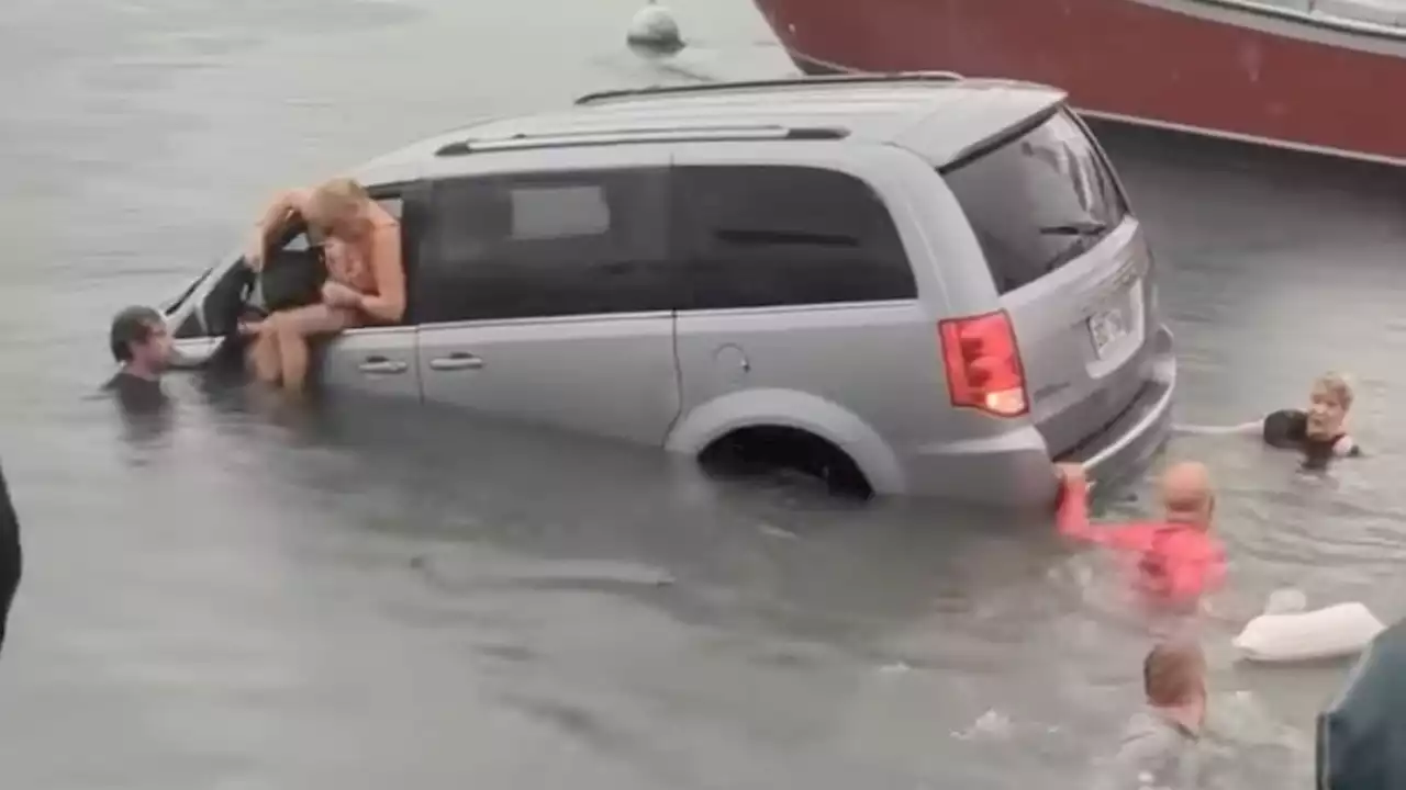 Watch Tourist Drive Dodge Caravan Into Ocean Because GPS Said So