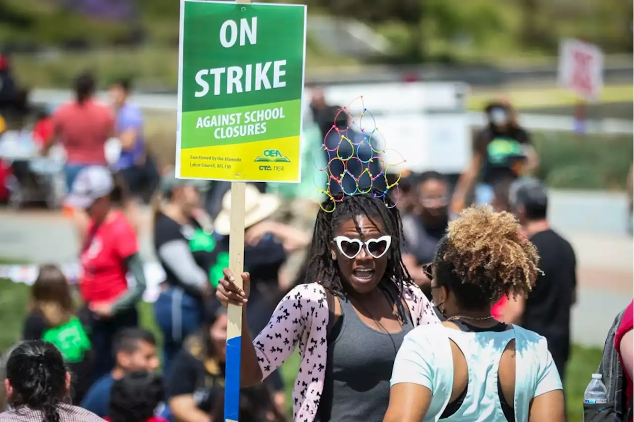 Oakland teachers officially on strike Thursday; schools still open in a modified format