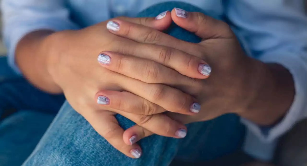 Aceites para hacer crecer las uñas en tiempo récord, y quitar ese color amarillo - Pulzo