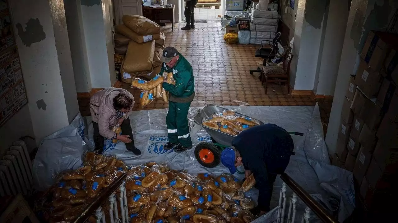 Ukraine: à Siversk, ville bombardée, dans les sous-sols où se terrent les habitants