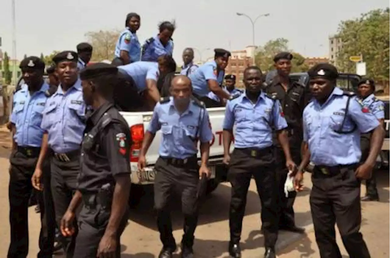 ‘We’re Dying Of Hunger; We Depend On Alms, Bribes, Extortion To Survive,’ Newly Recruited Nigerian Police Constables Cry Out Over Unpaid Salaries | Sahara Reporters