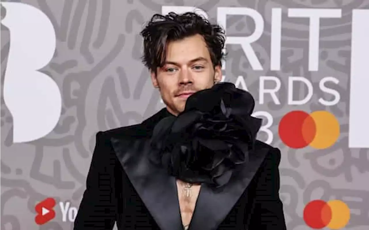 Harry Styles, è uscito il video del nuovo singolo Satellite